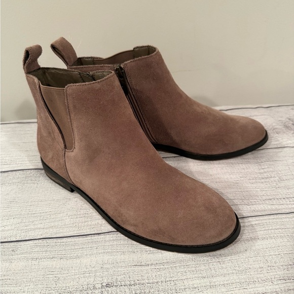 LANDS END Women Tan Suede Ankle Boots/size 8 - Picture 1 of 11